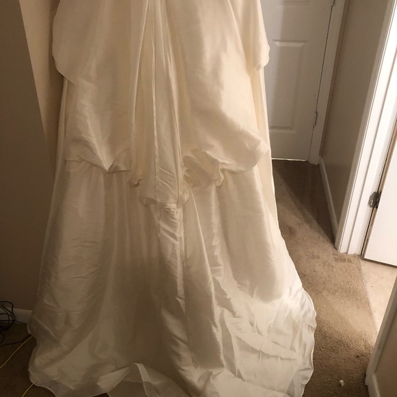 Plus size wedding dress - Picture 3 of 6